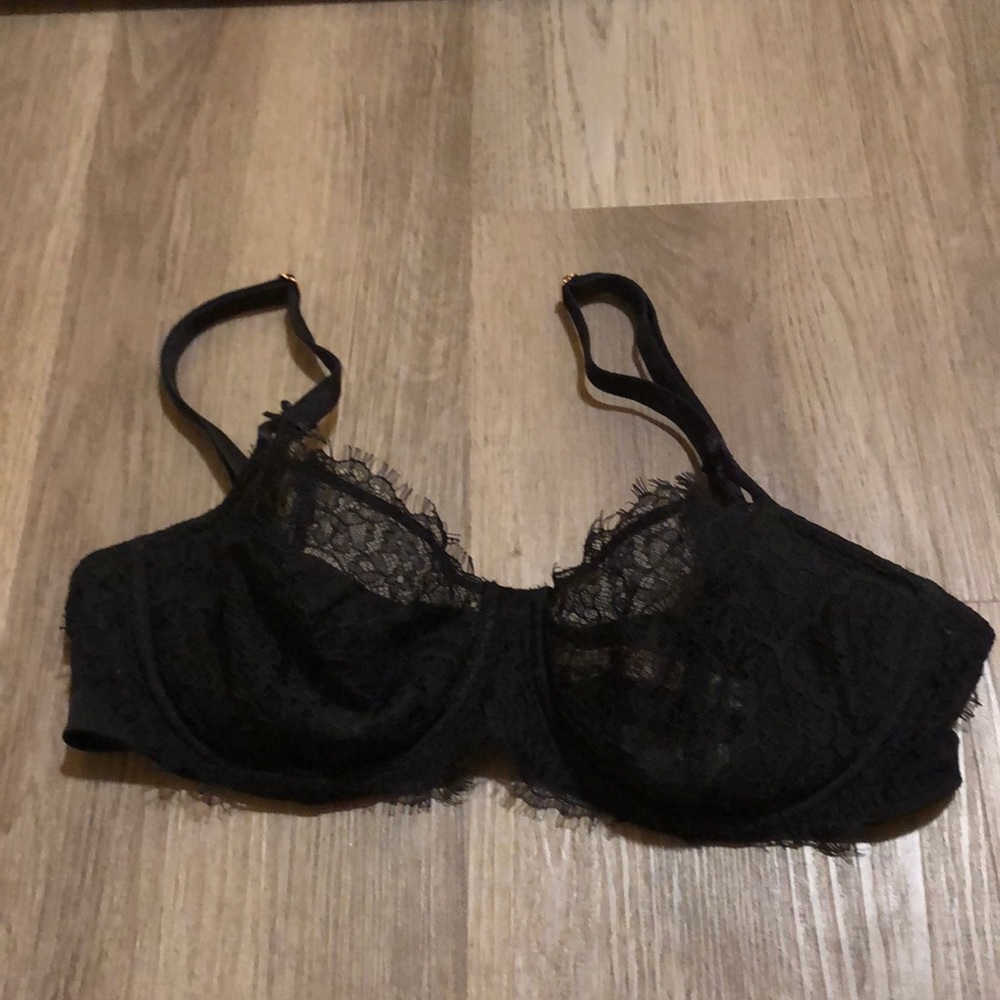Victoria’s Secret dream angels push up without padding unlined bra